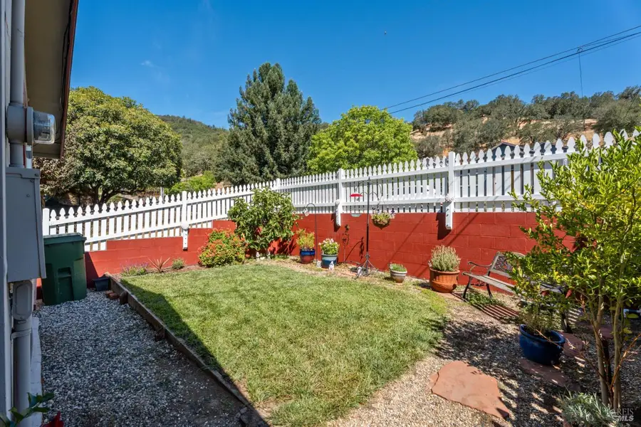 569 Redwood Avenue, Ukiah, CA 95482 - #3