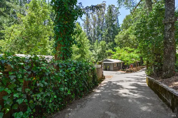 10215 Occidental Road, Sebastopol, CA 95472