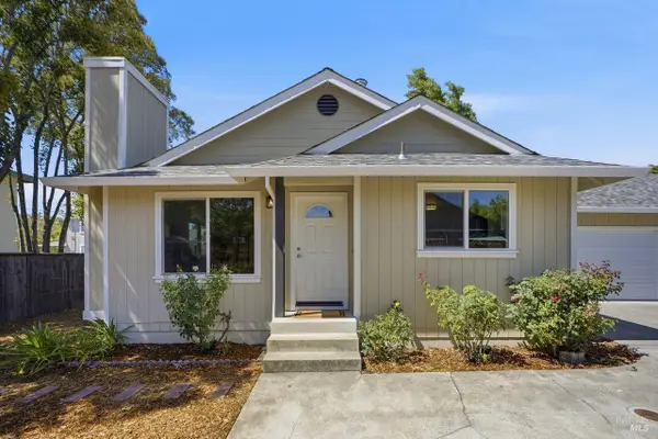 509 Fitch Street, Healdsburg, CA 95448