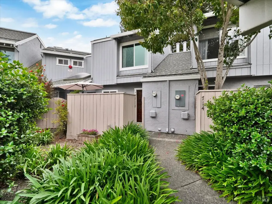 712 Racquet Club Circle, Rohnert Park, CA 94928 - #2