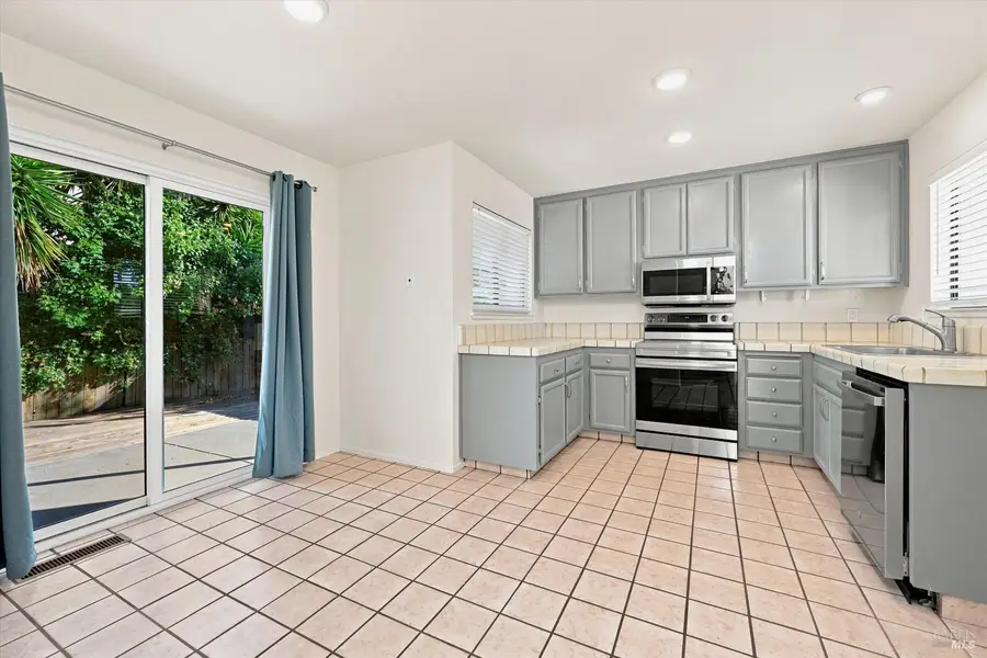 7 Gilbert Court, Cotati, CA 94931 - #3