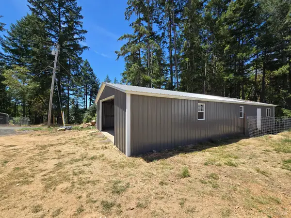 26102 Peacock Road, Willits, CA 95490