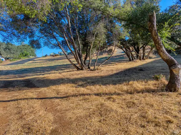 19933 Power Horn Road, Hidden Valley Lake, CA 95467