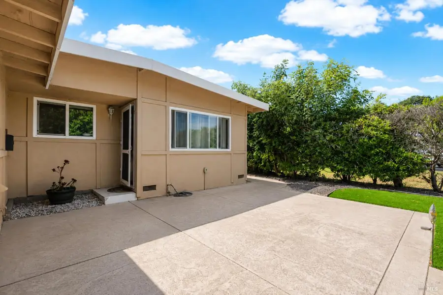 318 Havasu Drive, Vacaville, CA 95687 - #2