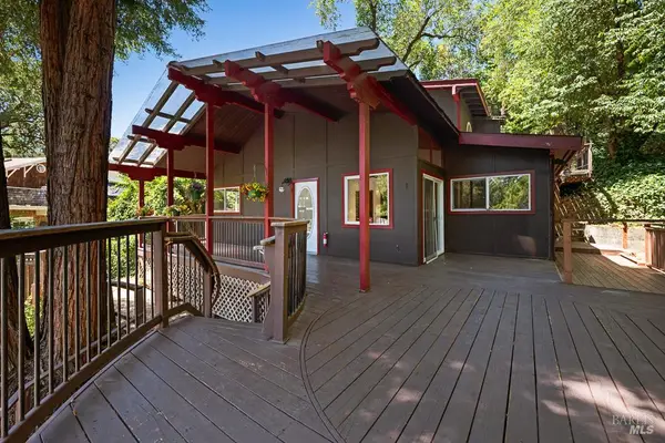 9014 Argonne Way, Forestville, CA 95436