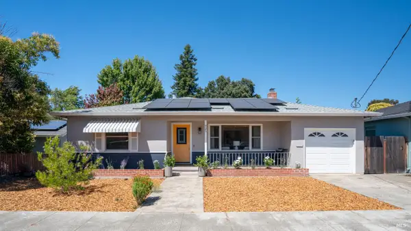 925 5th Street, Petaluma, CA 94952