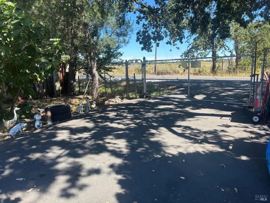 3827 Finley Avenue, Santa Rosa, CA 95407 - #2