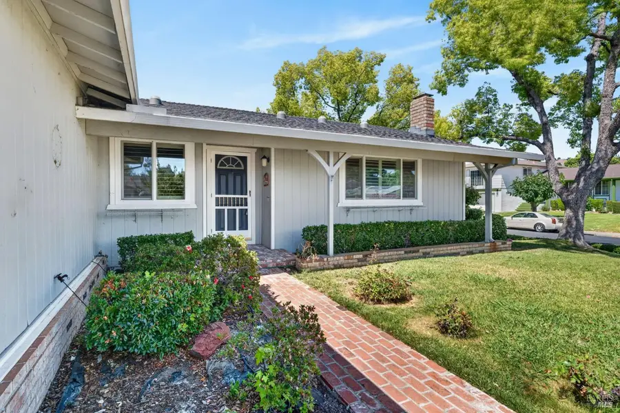 437 Valencia Lane, Vacaville, CA 95688 - #2
