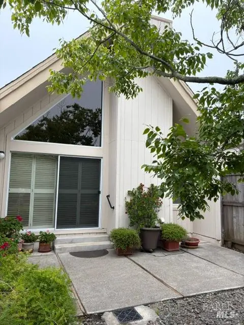630 Lobelia Court, Sonoma, CA 95476