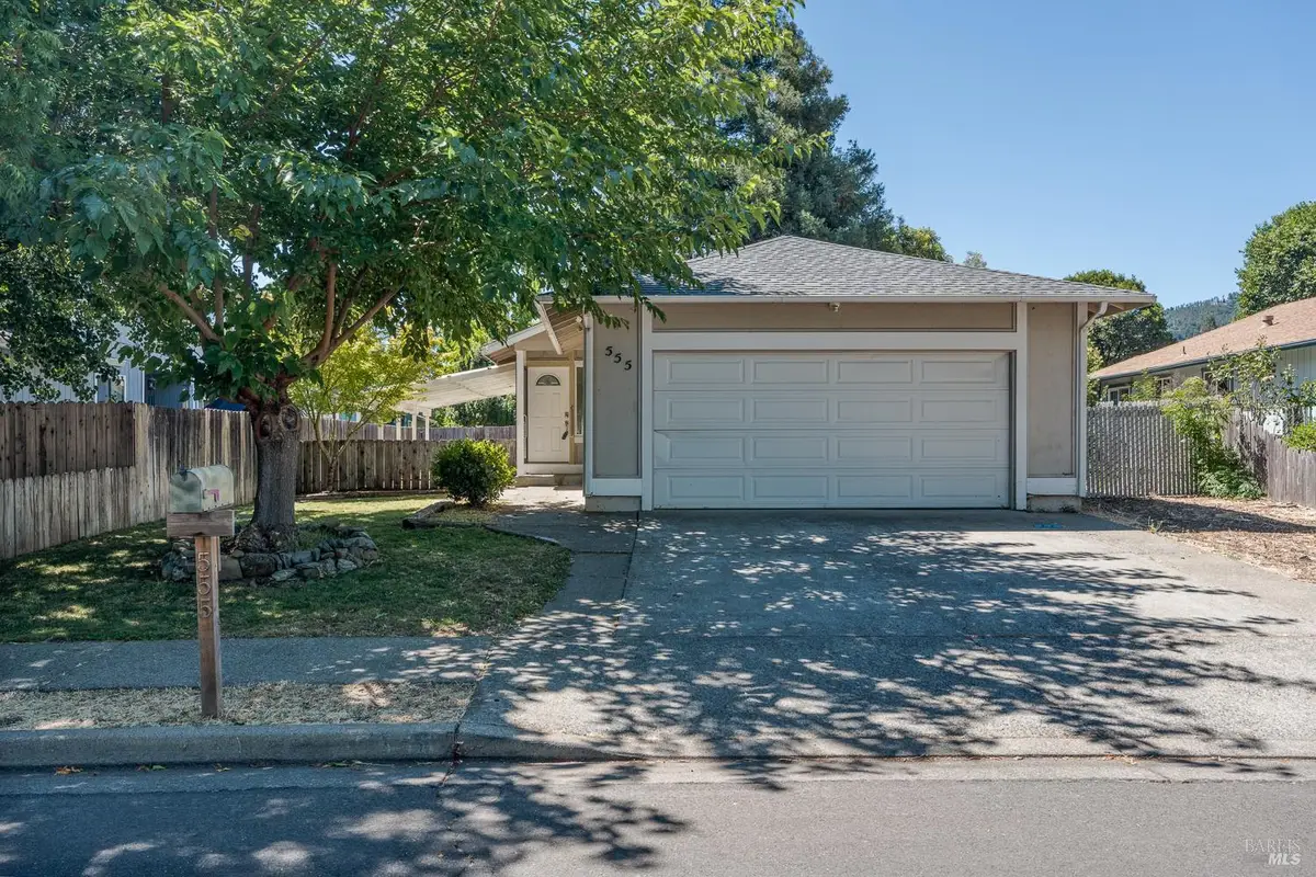 555 Donner Lane, Ukiah, CA 95482 - #1