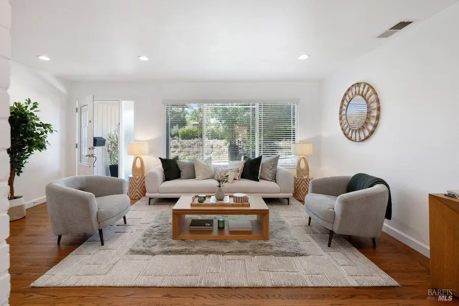 1230 Cambridge Street, Novato, CA 94947 - #3