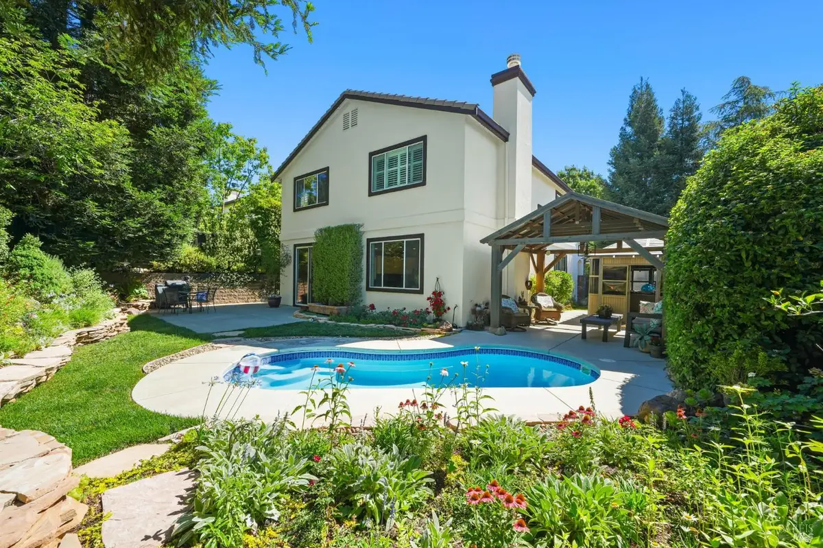 1056 Woodcrest Court, Vacaville, CA 95688 - #1