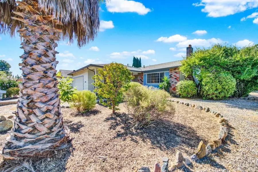 1365 W H Street, Dixon, CA 95620 - #2