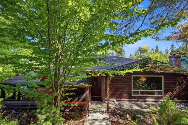 8170 Park Avenue, Forestville, CA 95436