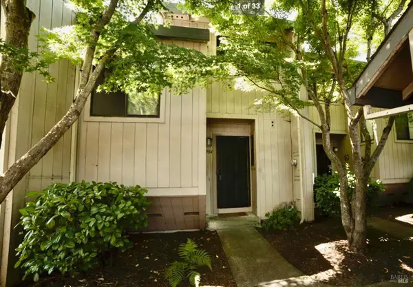 1984 Windmill Circle, Santa Rosa, CA 95403