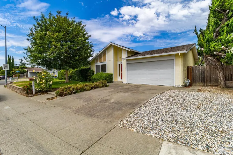 1018 Woodlark Court, Suisun City, CA 94585 - #3