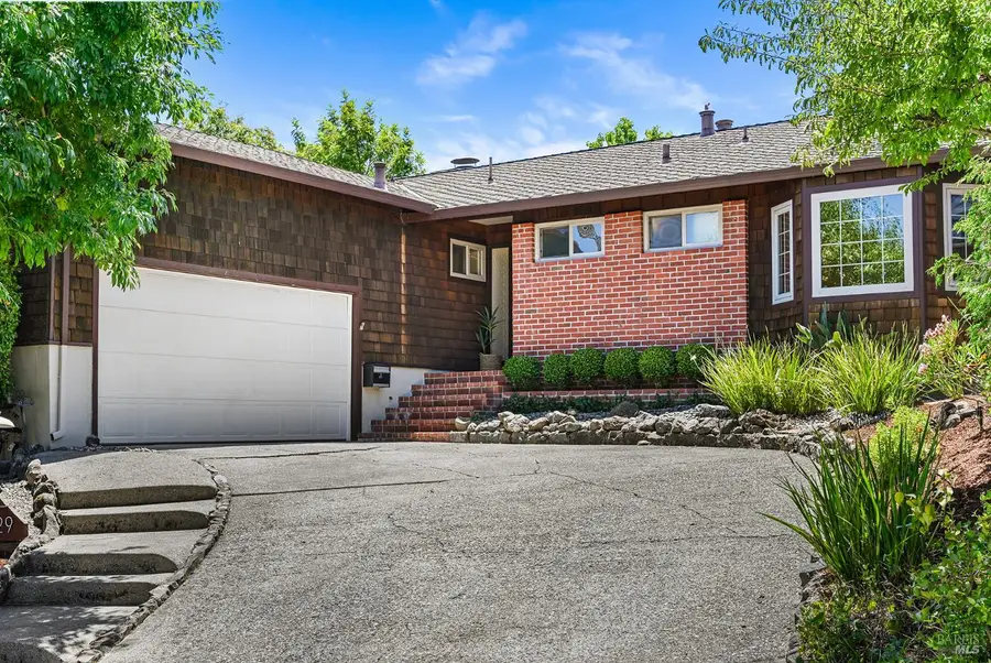 29 Ridgewood Drive, San Rafael, CA 94901 - #3