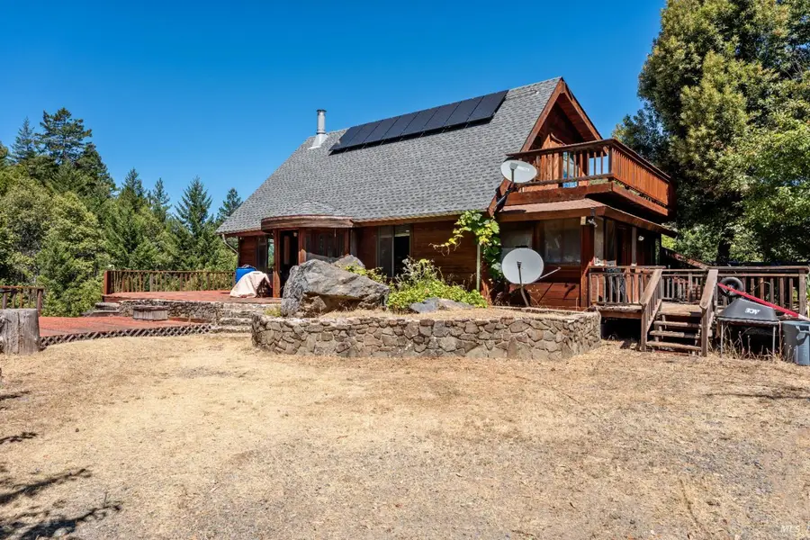 6010 Fitzhugh Road, Laytonville, CA 95454 - #3