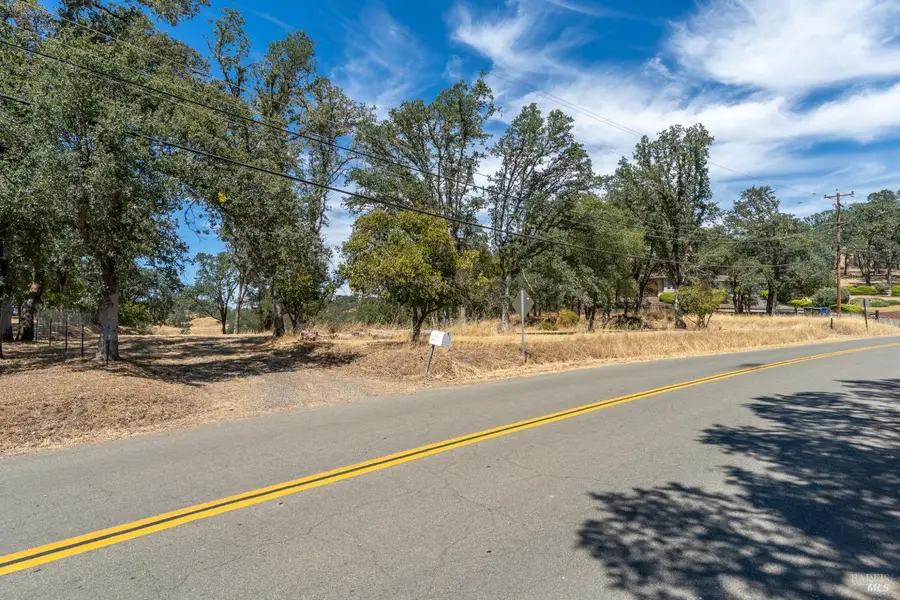1760 Deerwood Drive, Ukiah, CA 95482 - #3