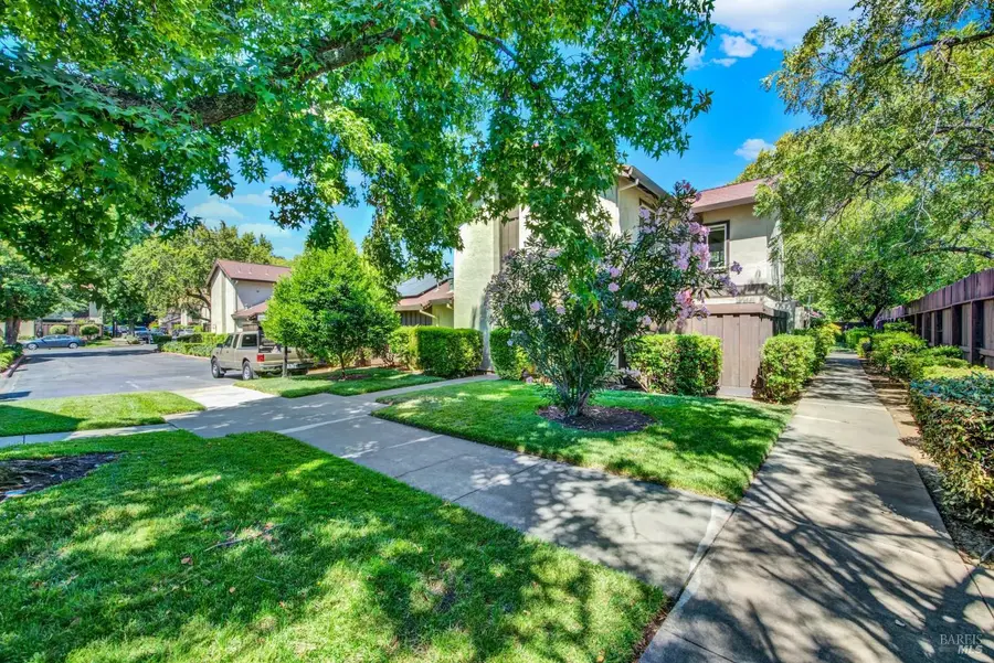 113 Fairoaks Drive, Vacaville, CA 95688 - #3