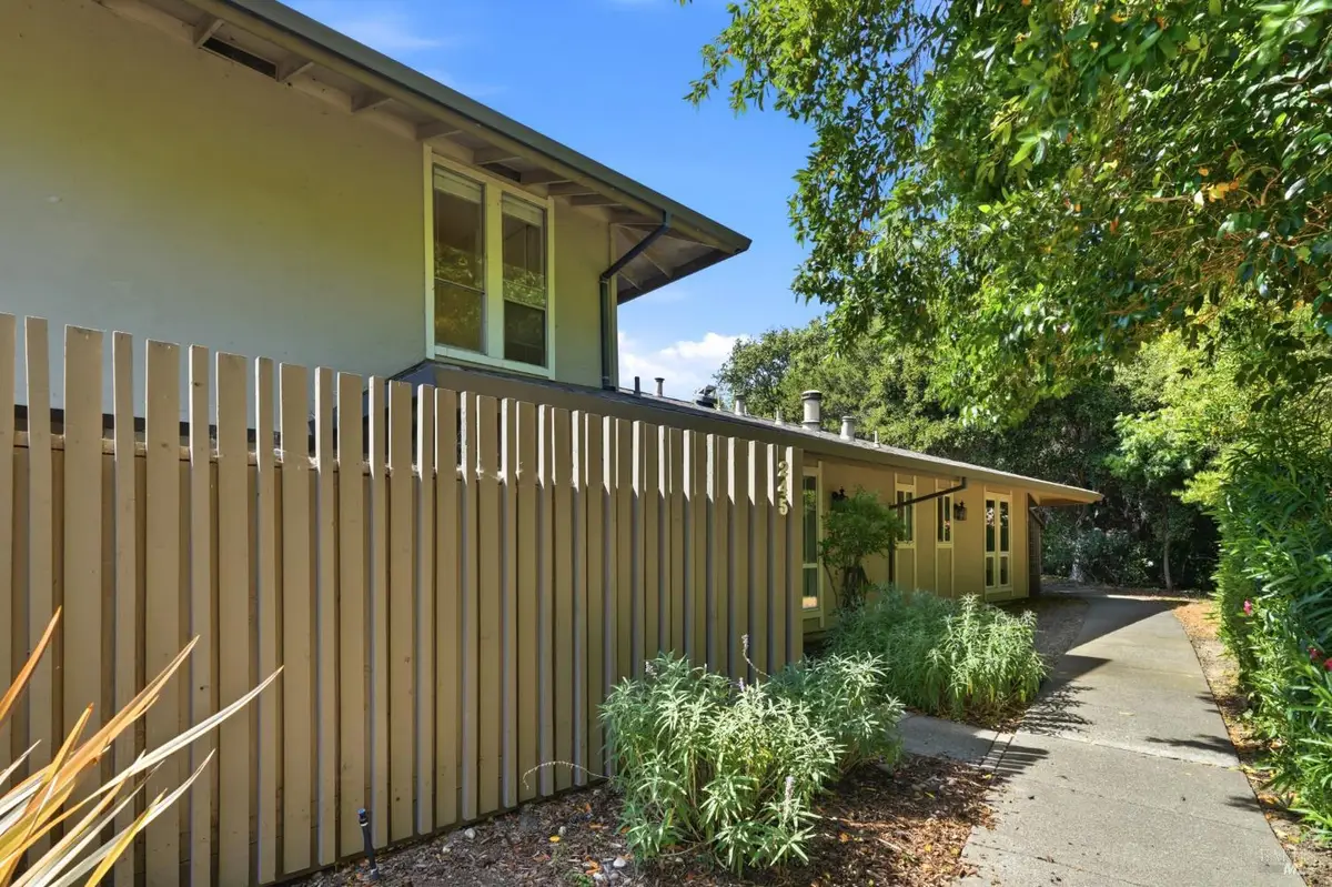 245 Roundtree Way, San Rafael, CA 94903 - #1