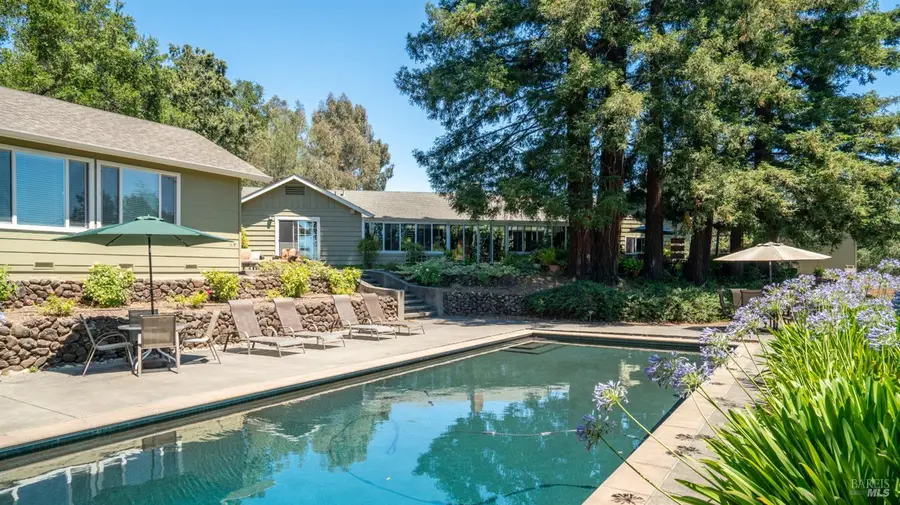 961 Chiquita Road, Healdsburg, CA 95448 - #2