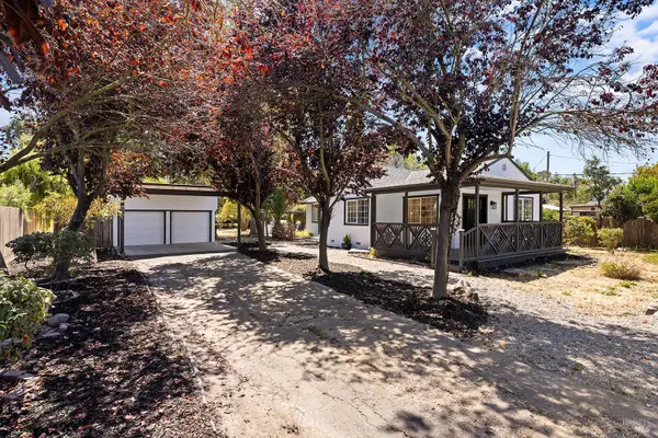 126 W Robles Avenue, Santa Rosa, CA 95407