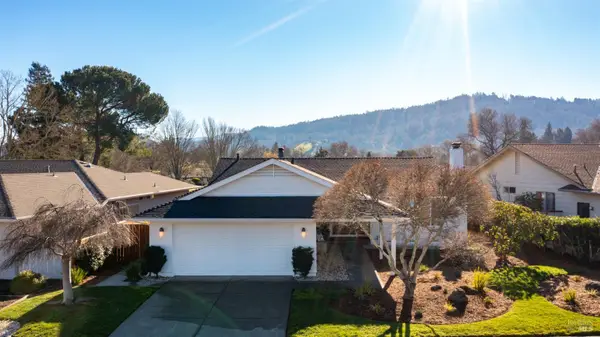 8911 Oakmont Drive, Santa Rosa, CA 95409
