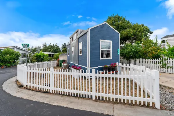 129 Katherine Place, Windsor, CA 95492