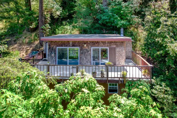 15 Mountain View Avenue, Lagunitas, CA 94938