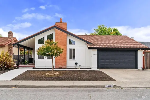 1316 Ponderosa Drive, Petaluma, CA 94954