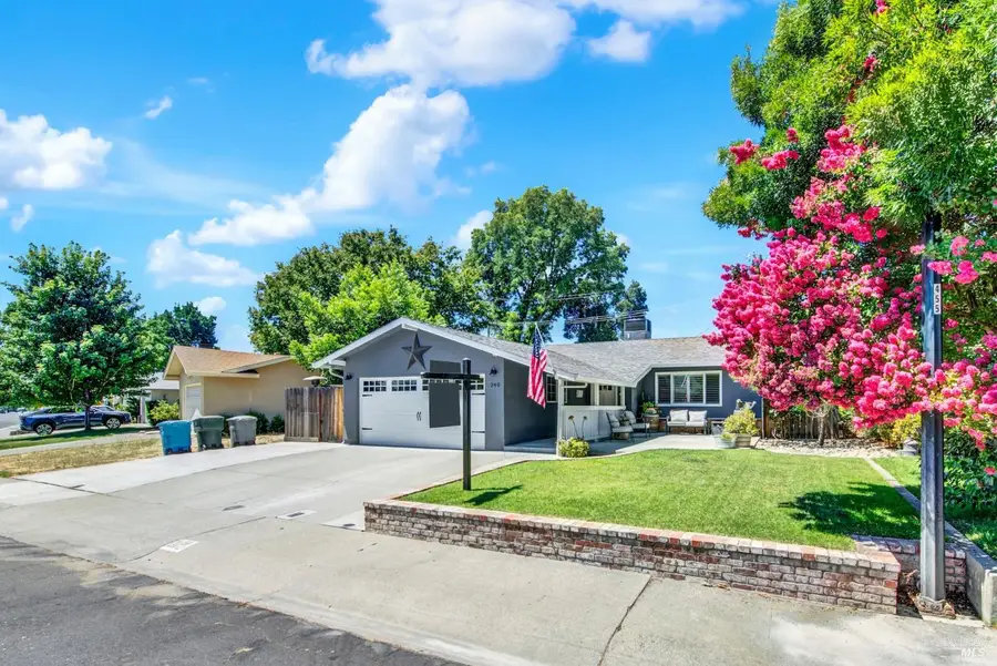 240 N West Street, Vacaville, CA 95688 - #2