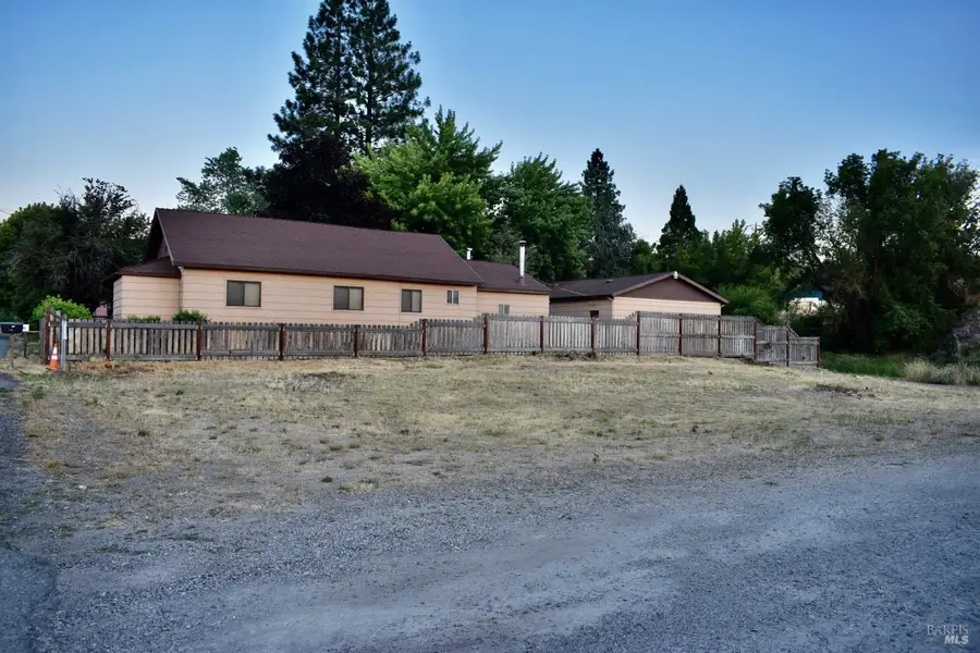 563 Shasta Avenue, Weed, CA 96094 - #3