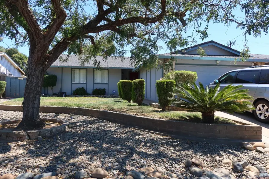 303 Dahlia Street, Fairfield, CA 94533 - #2