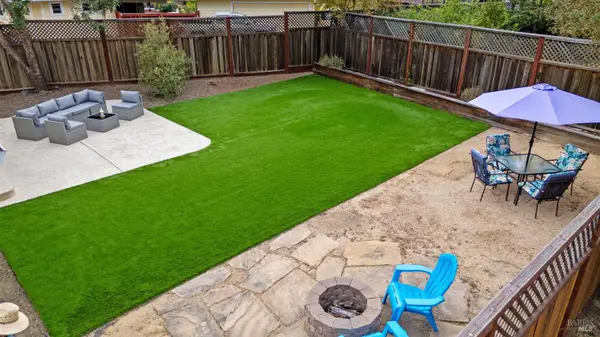 4755 Sunshine Avenue, Santa Rosa, CA 95409