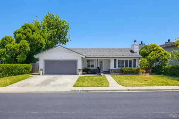 184 Brookdale Drive, Vacaville, CA 95687