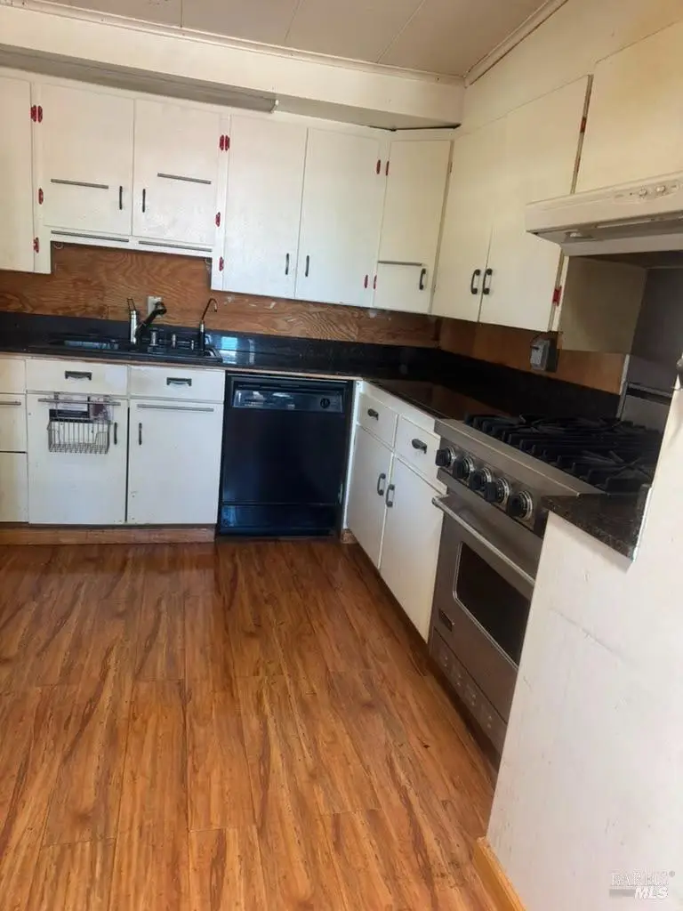 209 Irvington Drive, Ukiah, CA 95482 - #2