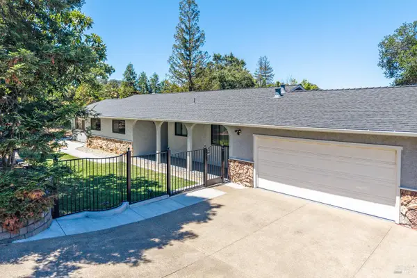 800 Riverside Drive, Ukiah, CA 95482