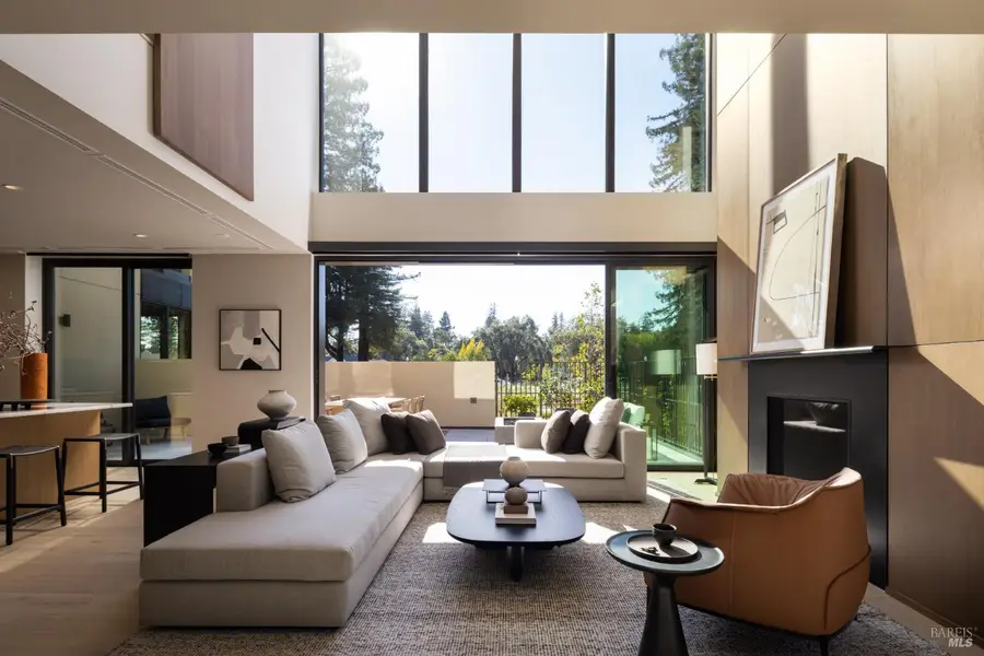 151 Sawmill Circle #105, Healdsburg, CA 95448 - #2