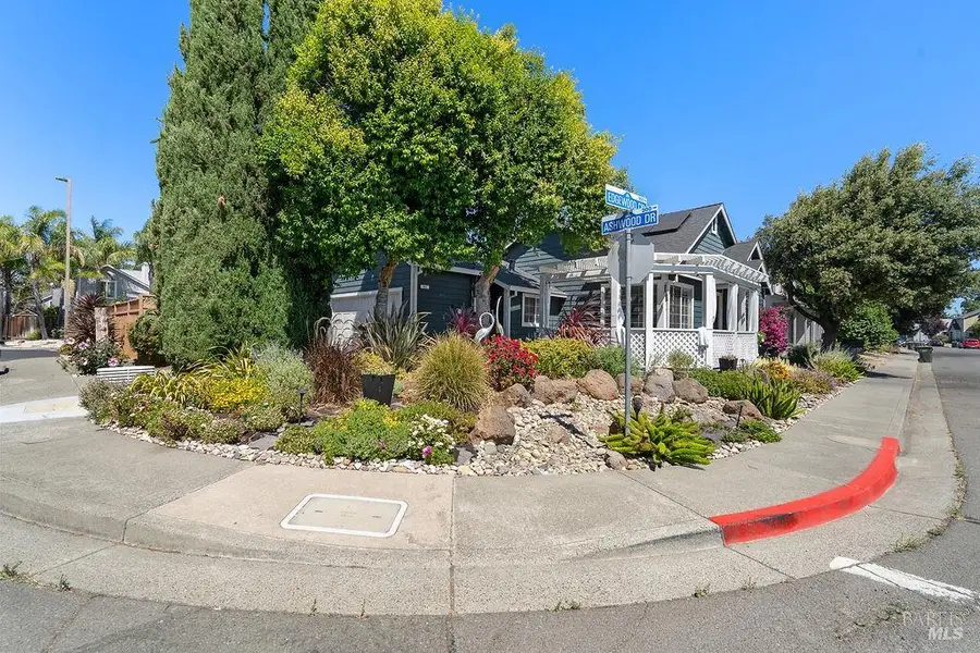 902 Edgewood Circle, Suisun City, CA 94585 - #2