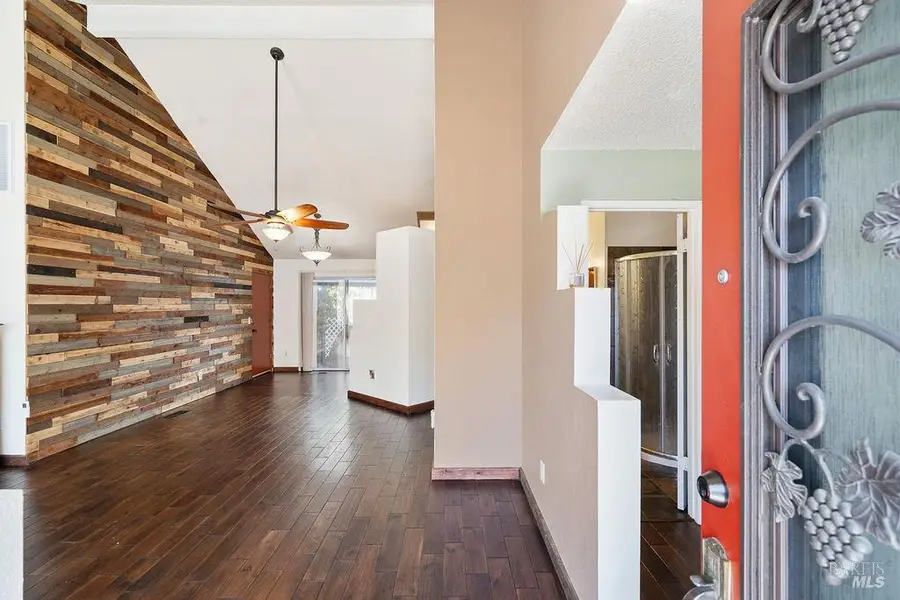 902 Edgewood Circle, Suisun City, CA 94585 - #3