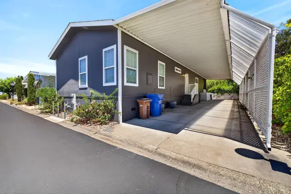 920 Champagne Circle N, Calistoga, CA 94515