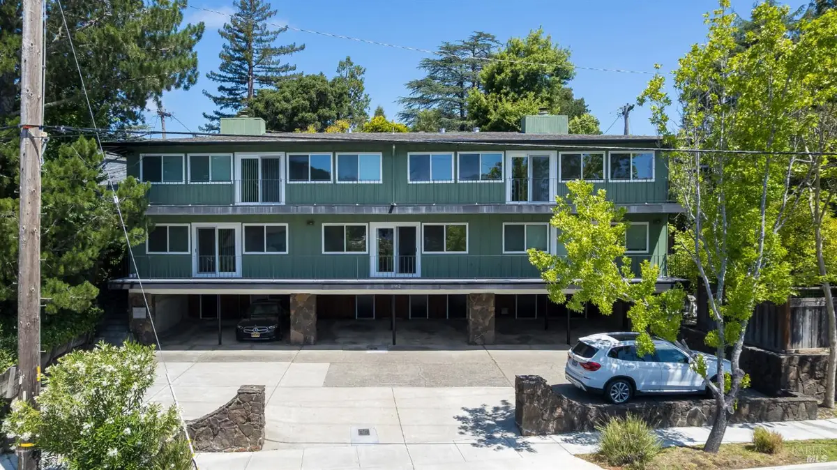 1562 Sir Francis Drake Boulevard, San Anselmo, CA 94960 - #1