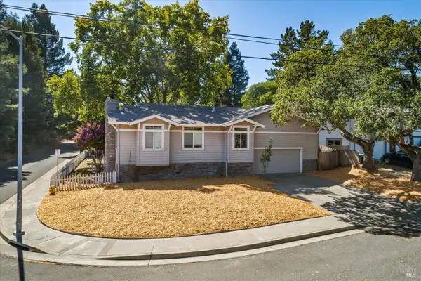 602 Deerfield Lane, Petaluma, CA 94952