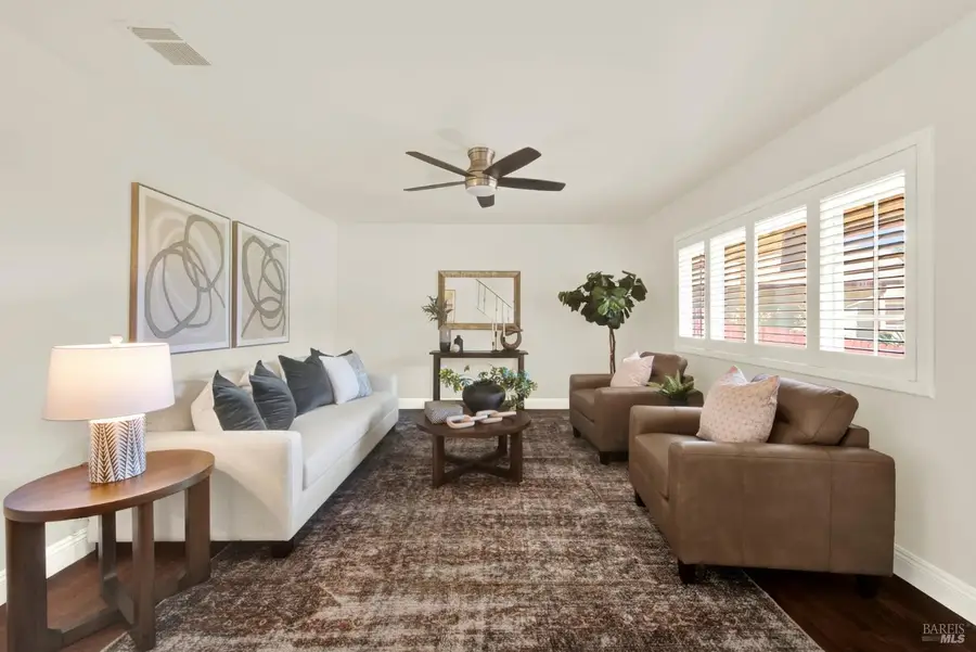 206 Amherst Court, Vacaville, CA 95687 - #2