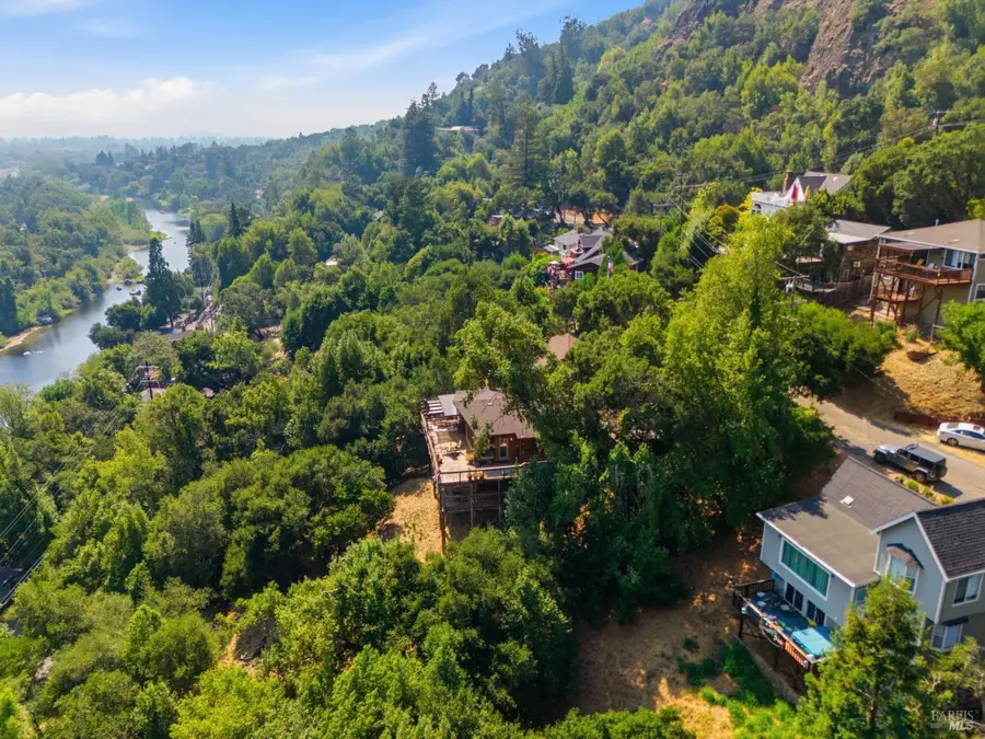 2031 Madrone Avenue, Healdsburg, CA 95448 - #2