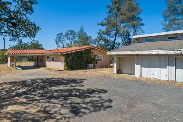 950 Canyon Road, Geyserville, CA 95441