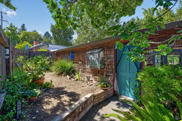 9312 Champs De Elysees, Forestville, CA 95436