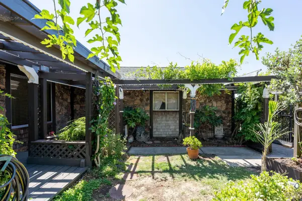 8490 Linden Avenue, Cotati, CA 94931