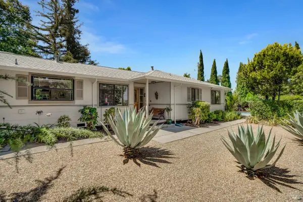 385 Lakeview Drive, Napa, CA 94559